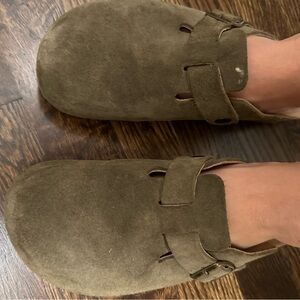 Dr Scholls khaki color clog